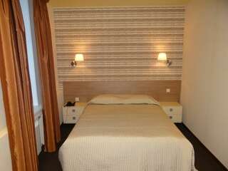 Гостиница Орион Нижний Новгород Номер стандарт с 1 двуспальной кроватью-32