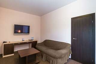 Гостиница Орион Нижний Новгород 2-комнатный номер люкс с 1 двуспальной кроватью-16